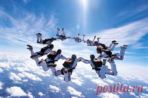 1-team-of-skidivers.jpg