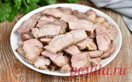 Очень вкусная закуска из вареного или запеченного мяса, которая точно удивит ваших гостей - Будет вкусно - Социальная сеть "МТ.RU" Закуска из простых продуктов, но вкус у нее замечательный! И готовится она очень просто и легко. Мясо можно брать любое. Вкус закуски определяет соус, который замешивается за считанные минуты. Он дает прекрасный вкус и аромат. В этой закуске есть и нежность, и легкий хруст, и свежесть, и острота. Подписывайтесь, читайте, комментируйте, ставьте лайки