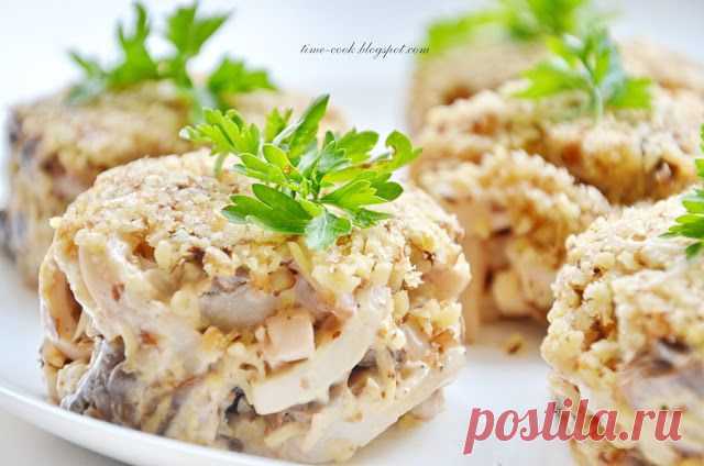 Мастерская на кухне: Ореховый салат с кальмарами