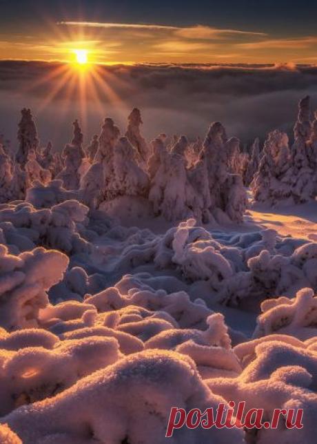 Enantiodromija | Freeze sunset by Pawel Uchorczak