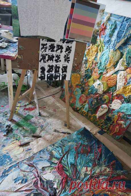 Картина Богатство и энергия цвета в природе абстракция Екатерина Лебедева художник живопись в 2025 г ️На картине &quot;Богатство и энергия цвета&quot; изображено поле, на котором растут жёлтые дикие цветы. Когда я ехала на машине, они сразу привлекли моё внимание, я остановилась на опушке леса, чтобы написать эти солнечные цветы. Место я выбрала уединённое, вокруг меня было только поле с полевыми цветами, приятный запах почвы и красота природы летом | Абстрактные картины, Картины, Живопись