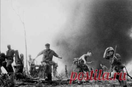 Война во Вьетнаме и другие конфликты, где русские воевали с американцами Считается, что Россия никогда не воевала с США, однако это не так. Столкновения были, и они могли перерасти в нечто большее. Только дипломатия удерживала мир от Третьей мировой войны между сверхдержавами.