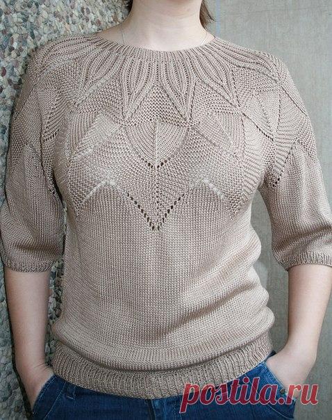 2 стильных, красивых пуловера с круглой кокеткой
