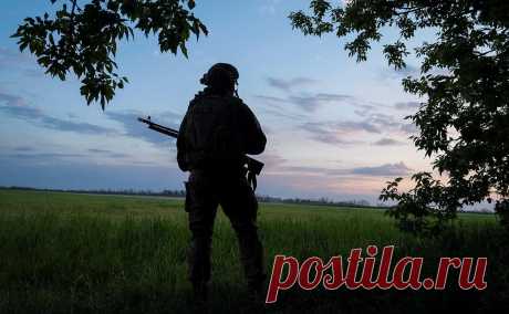 Главком ВСУ рассказал о сложной ситуации на фронте в Харьковской области. Российские войска продолжают наступление на кураховском, покровском, купянском и харьковском направлениях, активные боевые действия идут в Волчанске и на подступах к Часову Яру, сообщил генерал Александр Сырский