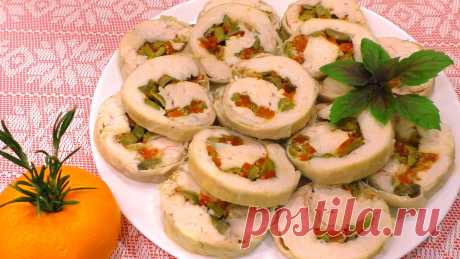Всегда готовлю его на праздничный стол. Куриный рулет.