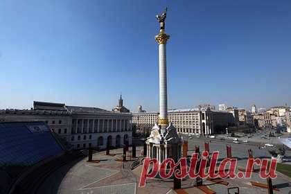 Киев стал лидером дерусификации. Киев стал лидером кампании по дерусификации, которая охватила 33 украинских города, сообщает Transparency International на своем официальном сайте. По данным организации, украинская столица сменила больше всего русских наименований. Всего с начала спецоперации на Украине переименовали примерно 2200 топонимов.