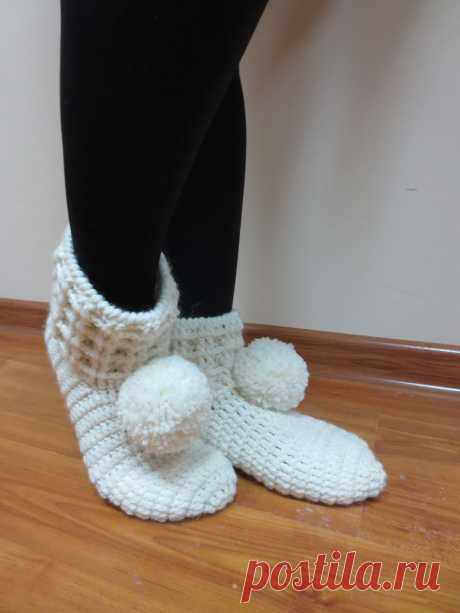 Домашние тапочки-носочки,с бубонами