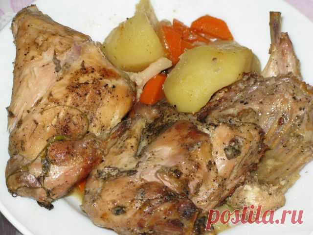 Кролик тушёный с овощами