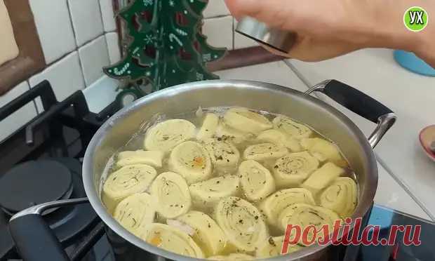 Чесночные галушки или рулетики в супе — необычайно вкусно! - Будет вкусно - Социальная сеть "МТ.RU"