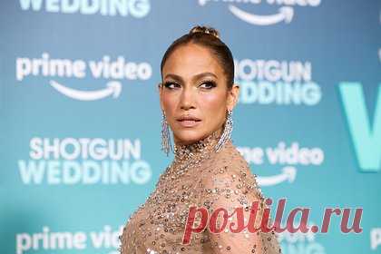 Дженнифер Лопес рассказала о пережитом перед свадьбой психическом расстройстве. Американская актриса и поп-исполнительница Дженнифер Лопес пережила посттравматическое стрессовое расстройство (ПТСР) перед тем, как выйти замуж за Бена Аффлека. Поскольку предыдущая помолвка пары не состоялась, певица продолжала спрашивать себя, была ли их вторая попытка связать себя узами брака настоящей.