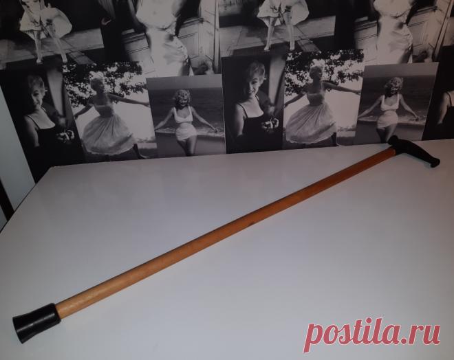 Трость деревянная с пластиковой рукоятью и большой пирамидальной опорой.
Высота трости : 94 см. Диаметр : 24 мм.

Рукоять. Размер : 135 х 30 х 25 мм.

Цена :  900 руб.

Купить сейчас :  

Справка : трость с большой пирамидальной опорой обеспечивает повышенную устойчивость при ходьбе. Такая трость рекомендуется пациентам с нарушениями координации, ослабленным физически, перенесшим инсульт или находящимся на ранней ...