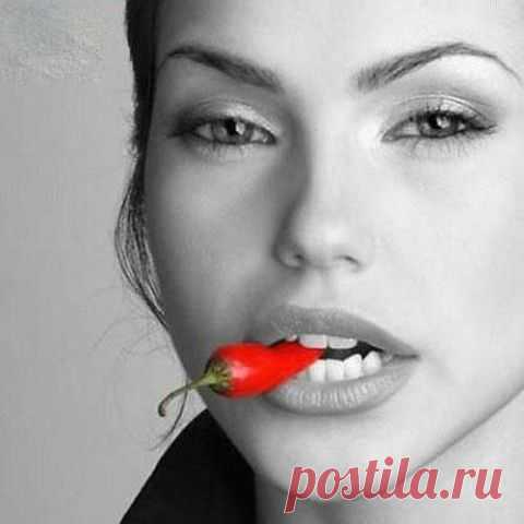 Интересные новостиВсе люди — конфеты с различной начинкой:
С ликером, помадкой, орехом, «кислинкой»,
Есть вкусные самые, есть и «не очень»,
«Маски» и «Ласточки», разные, в общем.
Бывает так часто /и это ведь грустно/:
Обёртку снимаешь, а там, друзья, пусто.
Известно, что две стороны у монеты…
А вы вот с какою начинкой конфета?