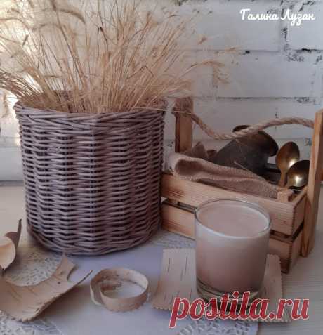 Корзинка из газетных трубочек