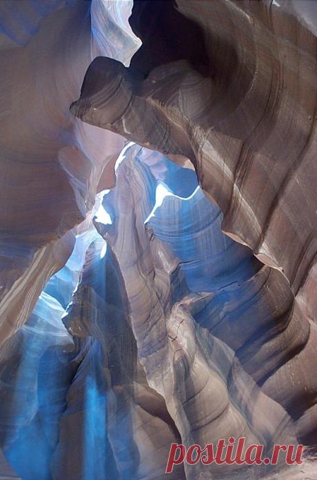 Antelope-Canyon-Arizona-USA.jpg (592×896)