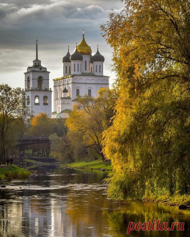 Псков. Псковский Кром.
📷 olegrybakov_photo