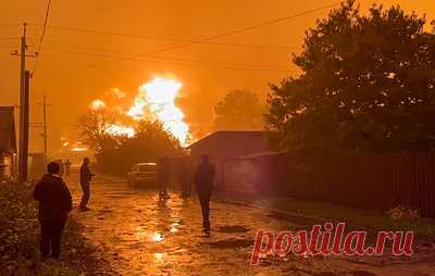 В Шахтерске загорелись дома и помещения автовокзала. Возгорание произошло после обстрела города Вооруженными силами Украины