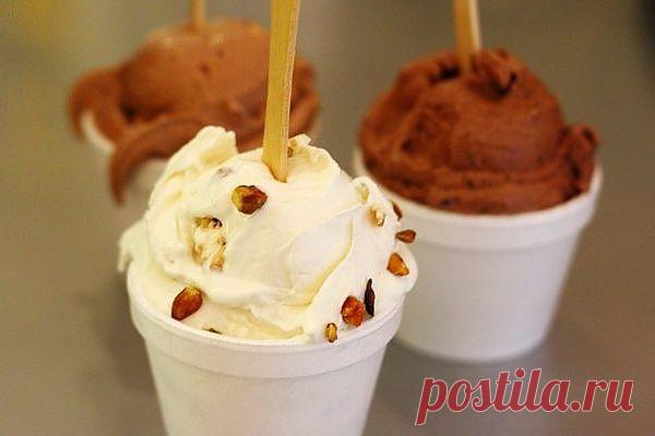 Не жирный творог с самодельным ванильным мороженным