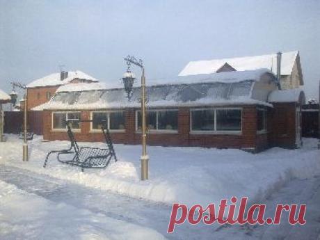 О компании 2. Домик в деревне Отель - комфортабельное проживание и времяпровождение, конфиденциальный отдых и развлечения, парковка и такси.