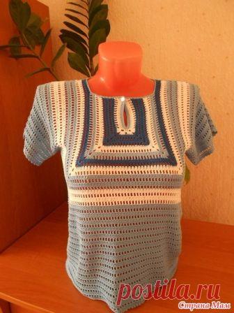 Кофточка (азиатский квадрат) Вдохновила вот эта кофточка из больших просторов интернета!!!  Подглядывала здесь!!! Спасибо автору геометрической майки http://irene-ivas.stranamam.ru/ В итоге упростила все до нельзя.