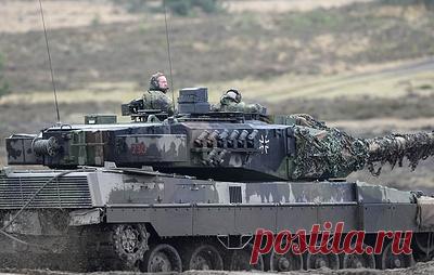 В ДНР рассказали о неэффективности танков Leopard 2 на фронте. Советник главы Донецкой Народной Республики Ян Гагин отметил, что у этой машины большой вес, слабая проходимость и уязвимый корпус