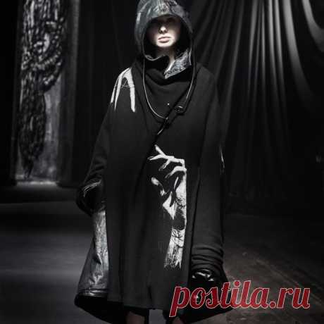 Женская коллекция Йоджи Ямамото осень-зима 2021/2022 - FashionView.ru - ВСЯ МОДА В ДЕТАЛЯХ Откройте для себя женскую коллекцию одежды знаменитого японского дизайнера Yohji Yamamoto осень-зима 2021/2022. Йоджи Ямамото