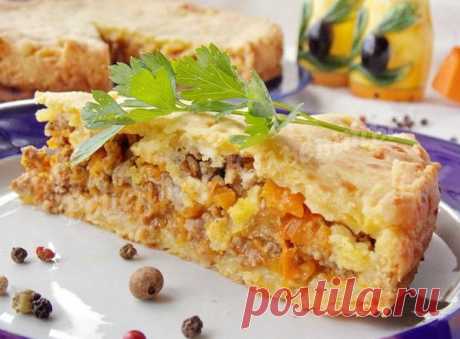 Сырный пирог с тыквой и мясом - У нас так Этот потрясающе аппетитный пирог состоит из тонких слоёв вкуснейшего песочно-сырного теста, между которыми – много сочной начинки из фарша с лучком и тушёной тыквой. Очень сытное сочетание! В...