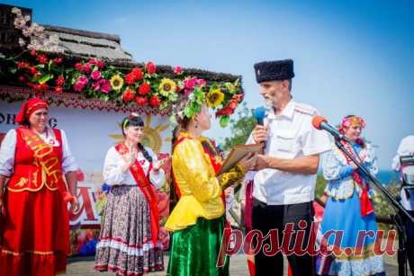 Фестиваль &quot;Гарна молодычка 2014&quot; | Казачья станица Атамань