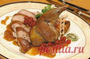 Грудка фазана в абрикосовом соусе — АРЕНА Ингредиенты:
Фазан — 325 г
Соль — по вкусу
Перец — по вкусу
Масло растительное — 30 г
Смородина — 20 г
Зелень — 3 г
Картофель гратен — 120 г
Соус абрикосовый — 50 г
Мука — 10 г
Вода — 10 мл

Абрикосовый соус
Вода — 1700 г
Бульонный концентрат — 45 г
Сок ананасовый — 1 л
Чеснок — 10 г
Красный перец — по вкусу
Цедра и сок одного лайма
Курага — 500 г