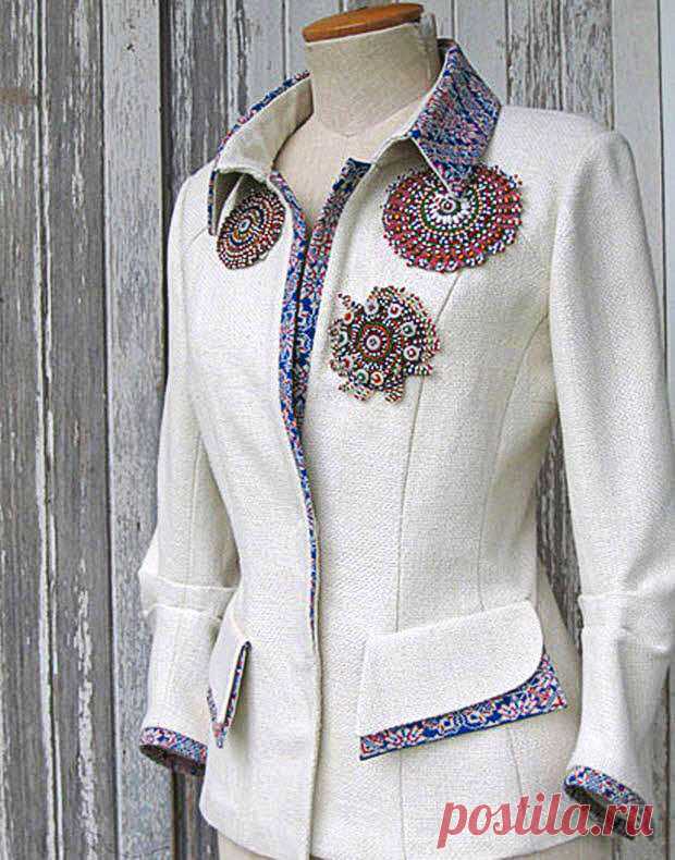 Охота за красотой: пальто с декоративной вышивкой и интересными вариантами отделки