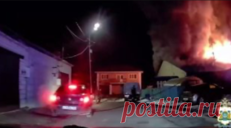 Спасший ребёнка из пожара в ХМАО работник ГИБДД рассказал RT детали происшествия. RT поговорил с сотрудником ГИБДД, который спас десятилетнюю девочку из горящего дома в Ханты-Мансийске. Читать далее