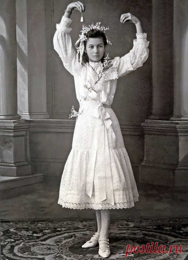 цитата _В_И_Н_Т_А_Ж_ : >Девочки и девушки на старинных фотографиях (08:05 12-07-2015) [3843635/366788044] - irina-lena@inbox.ru - Почта Mail.Ru