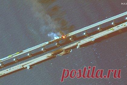 Стала известна дата прибытия груза подорвавшейся на Крымском мосту фуры в Россию. Груз фуры, подорвавшейся на Крымском мосту, прибыл в Россию из Грузии 4 октября. По информации канала, груз проехал через российскую границу около 6 часов утра. Однако проверявшие фуру пограничные службы не обнаружили ничего подозрительного. После этого грузовик отправился в Армавир.