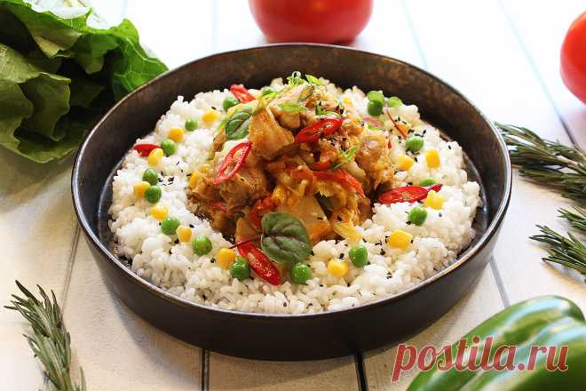 Тушеная курица с пекинской капустой и рисом от шеф-повара ресторана «Пироги Вино и Гусь» Александр Журкин, шеф-повар «Пироги Вино и Гусь», поделился простым и вкусным рецептом.