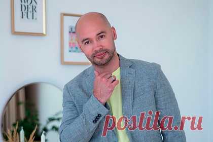 Ведущий «Дома-2» ответил на обвинения Бузовой во лжи и предательстве. Ведущий популярного реалити-шоу «Дом-2» Андрей Черкасов отреагировал на нападки со стороны бывшей коллеги по проекту Ольги Бузовой. По его словам, ни сама знаменитость, ни ее поклонники «не готовы слышать правду», а «обвинять других во лжи и предательстве — это ее фирменный почерк и стиль».