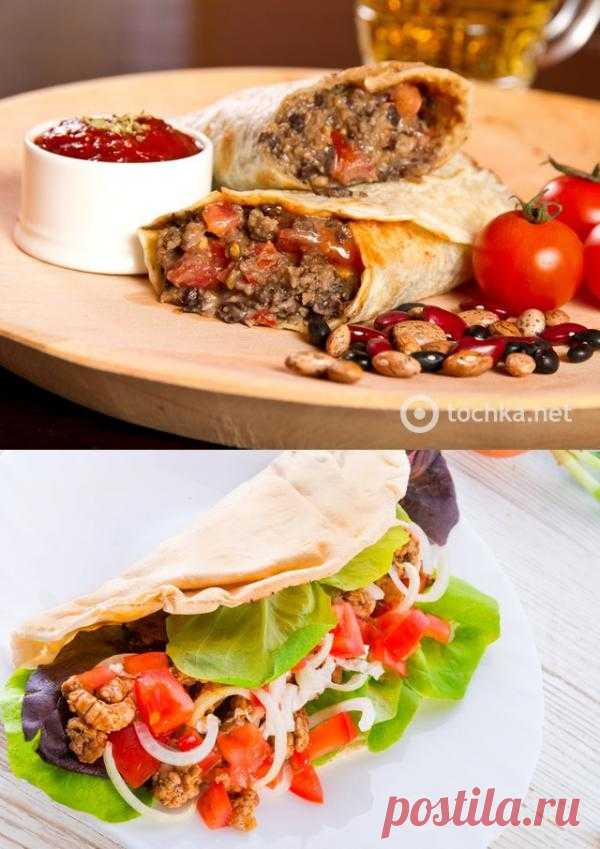 Курица с фасолью и орехами в лаваше