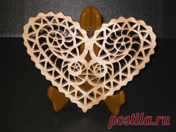 Scroll Saw Valentine's Heart Shaped Candle от WoodenKeepsakes