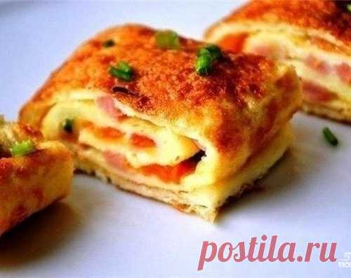 Омлет с ветчиной и помидорами