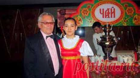 С Анель Атагай 2013 г.