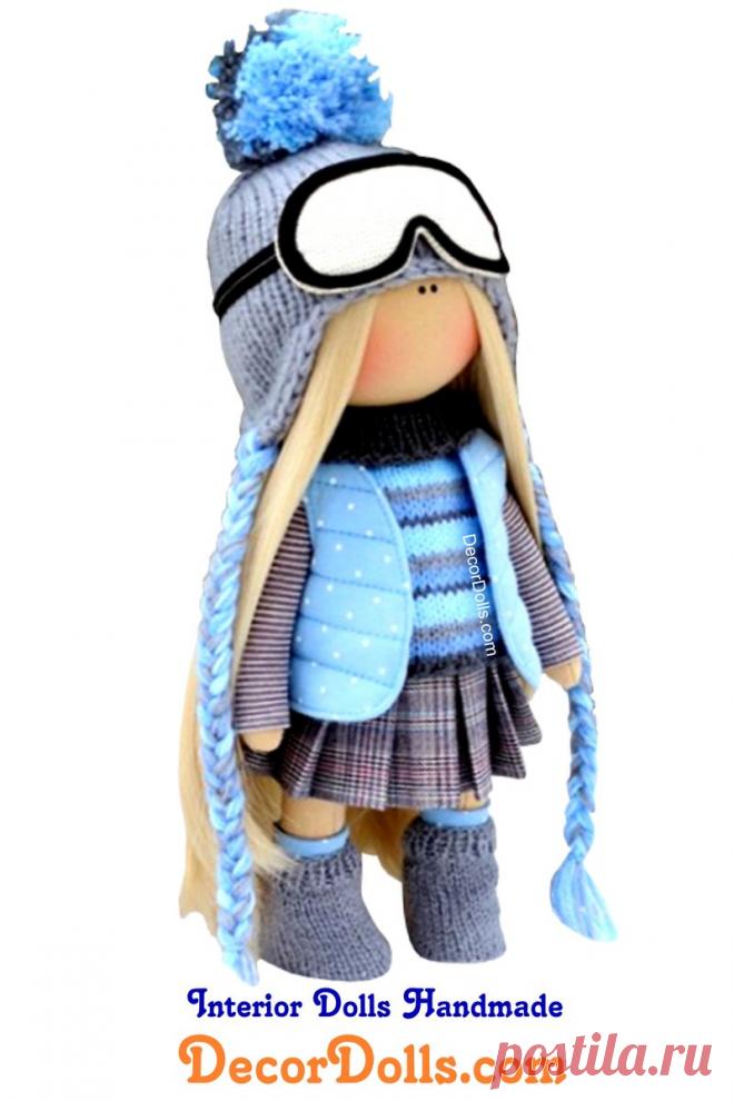 Muñecas Bambole Doll, Puppen Tilda Doll, Winter Doll Handmade, Cloth Textile Doll by Olga P Hello, dear visitors!This is unique handmade cloth doll created by master Olga Ponomareva (Kazan, Russia). Doll is made BY ORDER. Order production time is 14 - 21 days. FREE SHIPPING TO ANY COUNTRYDoll is 30 cm (11.8 inch) tall and made of BEST quality materials.You can order almost any changes in this doll: - hair sty