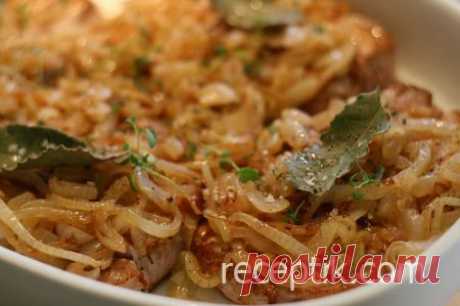 Язык с грибами под ореховым соусом и луком » Кулинарные рецепты с фотографиями, простые и сложные рецепты блюд на любой случай.