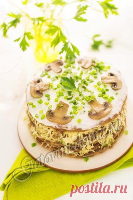 Рецепт: Печеночный торт с шампиньонами