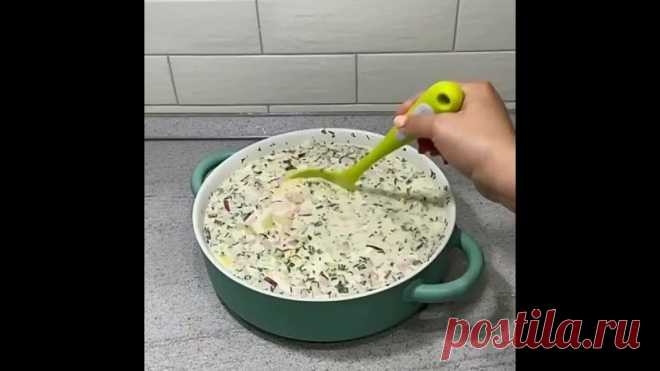Весенняя окрошка 
Вкуснятина. Приготовьте.

Какие продукты нам нужны:
- Яйца 5шт
- Картофель 3шт
- Огурцы 2шт
- Редиска 7шт
- Колбаса Докторская 300гр
- Пучок зелени(укроп, кинза, зелёный лук)
- Кефир 1 литр
- Вода 0,5 литра
- Сметана 100мл
- Сок половины лимона
- Соль по вкусу

Готовим просто и с удовольствием:
Отвариваем картофель с яйцами, затем нарезаем все ингредиенты кубиками. Добавляем сметану, кефир, воду, соль и лимонный сок. Перемешиваем и окрошка готова!
главным...