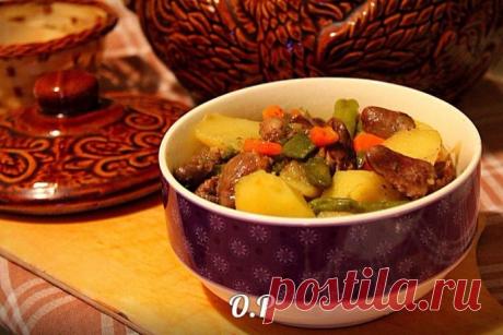 Обалденная картошечка, тушеная с куриными сердечками