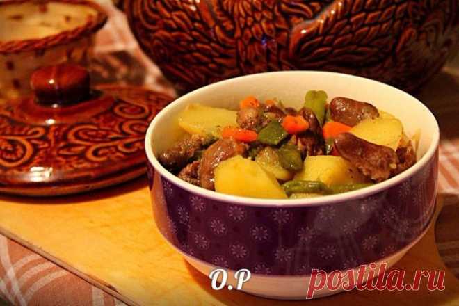 Обалденная картошечка, тушеная с куриными сердечками