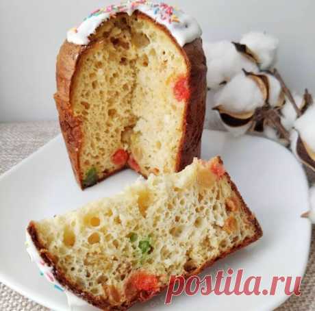 *ПП КУЛИЧ*
 
Выход 410г.
 
КБЖУ на 100г: 292/14.1/14.5/31.5.
 
Ингредиенты:
- 200г 5% творога из брикета 
- 30г масла сливочного
- 5 мерных ложек сахарозаменителя
- 2 яйца
- 20г 15% сметаны
- 80г муки (у меня пшеничная, можно и рисовую)
- 50г изюма
- 50г цукатов из ананаса
- 1/2 ч.л. соды (погасить лимоном или уксусом).
 
Приготовление:
Изюм замачиваем в кипятке на 10 минут. Белки отделить от желтков и взбить. Желтки смешать со сметаной, размягченным маслом, творогом, саха...