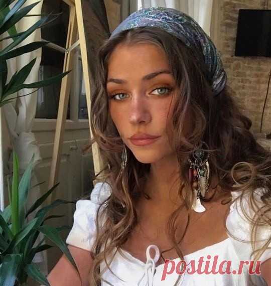 Банданы и платки для прически