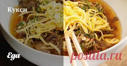 Кукси. Рецепт Мясо нарезать тонкой соломкой и обжарить в течение двух минут на небольшом количестве растительного масла в раскаленной сковороде.