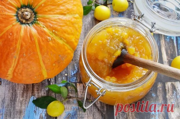 ЗАГОТОВКИ ДЛЯ ИММУНИТЕТА ИЗ ТЫКВЫ



Этот рецепт в зимнее время поможет справиться с болезнями, укрепит иммунитет и даже просто порадует свом вкусом. А на приготовление уйдет всего 10 минут!

Понадобится: Мед 150 г, тыква 200-300 г, лайм 1 шт. и 1 лимон (или 2 лимона), имбирь (корень) 1 шт, сахар (лучше коричневый) 150 г.

* Лимон и лайм ошпарить кипятком, чтобы излишняя горечь ушла (за неимением лайма, можно использовать только лимоны).
* Тыкву и имбирь очистить и нарезат...