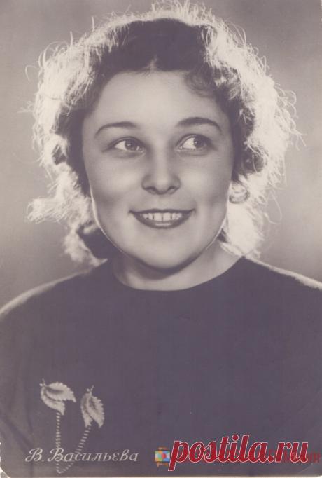 1955. Вера Васильева - о2021 | POSTCARDSMUSEUM.com