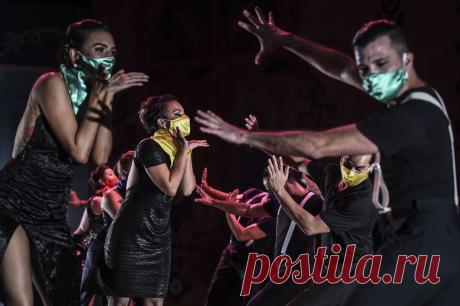 Страсть в масках — 12 ярких фото с международного фестиваля танго в Колумбии